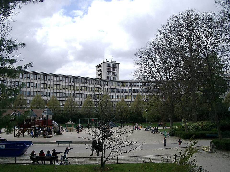 Fayl:Lycée Rodin (1).jpg