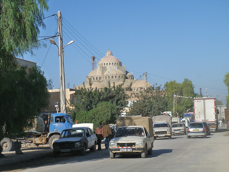 Fayl:Ain el Hadjel.JPG