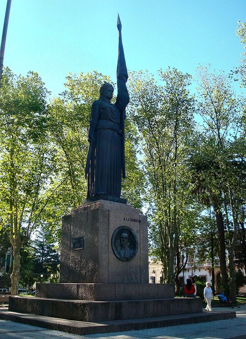 Fayl:Canelones-Monument.jpg