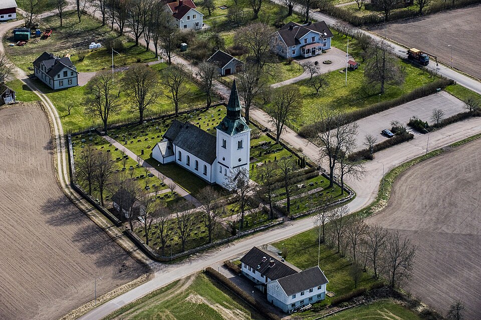 Fayl:Frinnaryds kyrka.jpg
