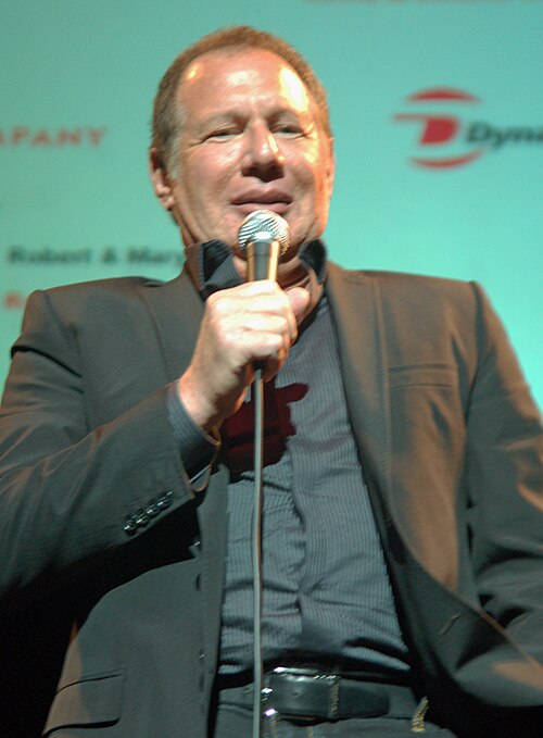 Fayl:GarryShandlingApr2011.jpg