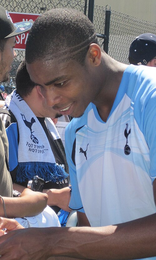 Fayl:Jonathan Obika July 2010.jpg