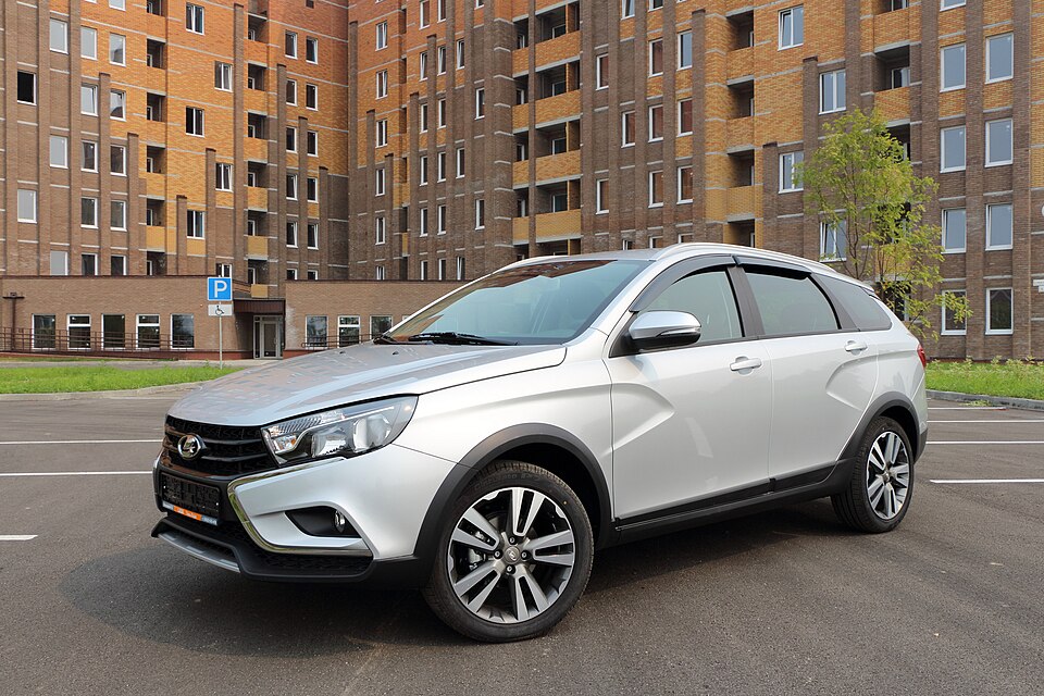 Fayl:Lada Vesta SW Cross 02.jpg
