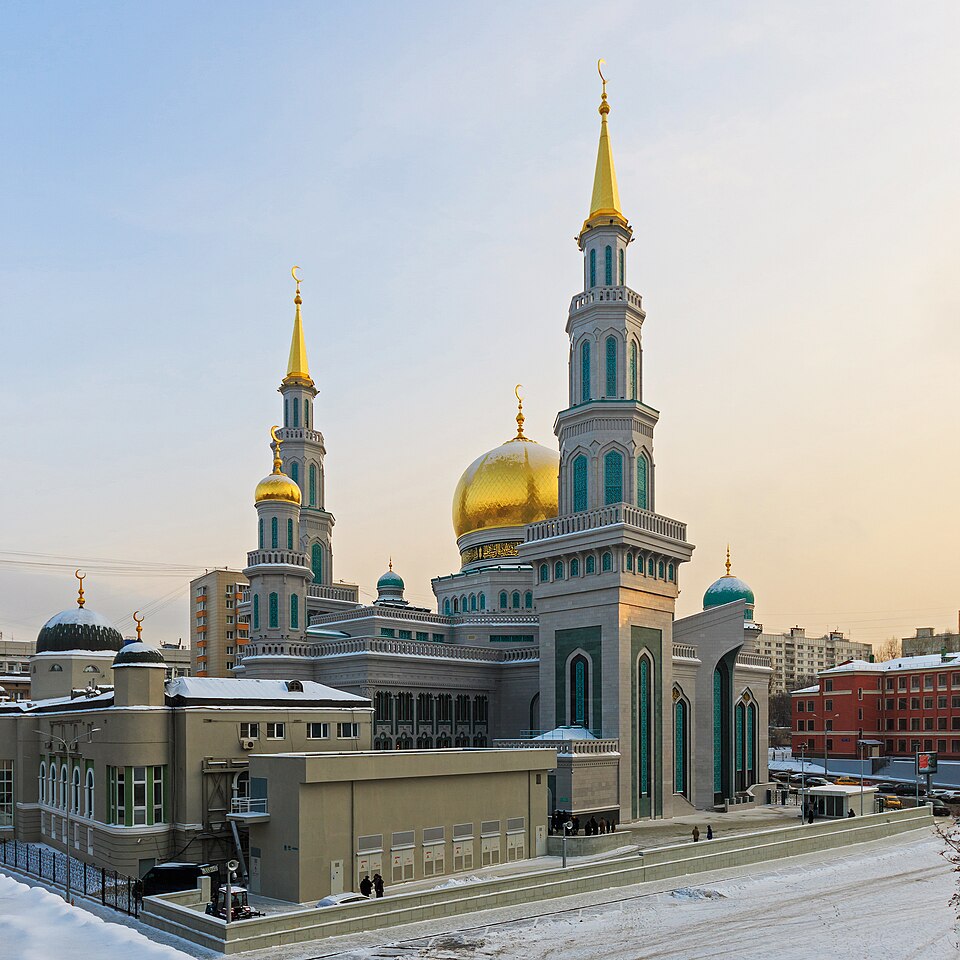 Fayl:Moscow Cathedral Mosque 01-2016.jpg