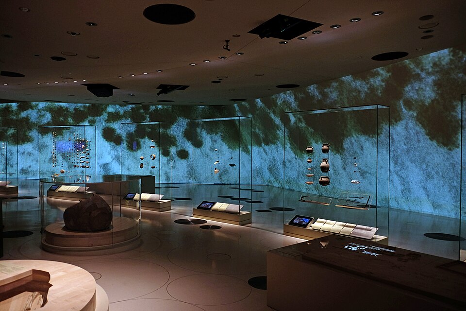 Fayl:National Museum of Qatar 11.jpg