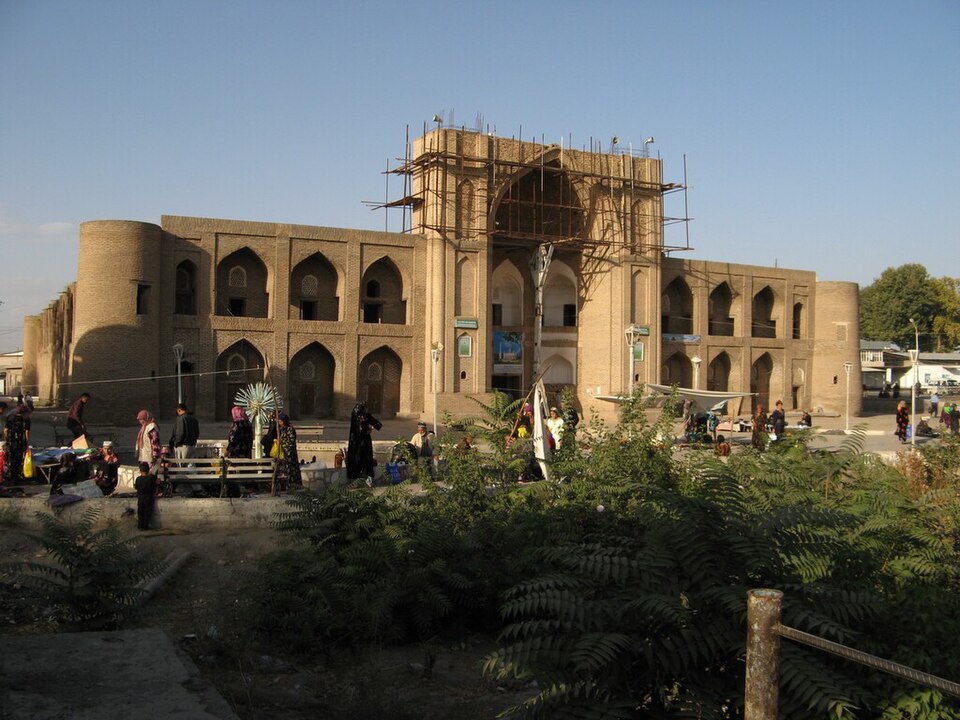 Fayl:Denov madrasa Sayid Atalik.JPG