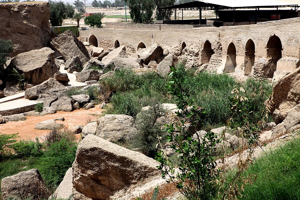 Fayl:Shushtar bridge.jpg