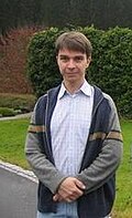 Stanislav Smirnov, PhD 1996, 2010 Statistik fizikaning matematik asoslari, xususan chekli panjara modellari bo'yicha ishi uchun Fields medali sovrindori