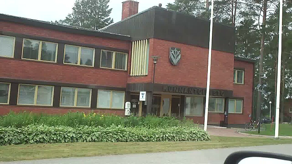 Fayl:Vierema town hall.jpg