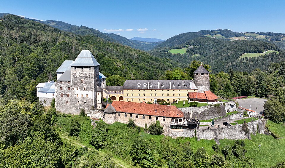 Fayl:Deutschlandsberg - Burg (a).JPG