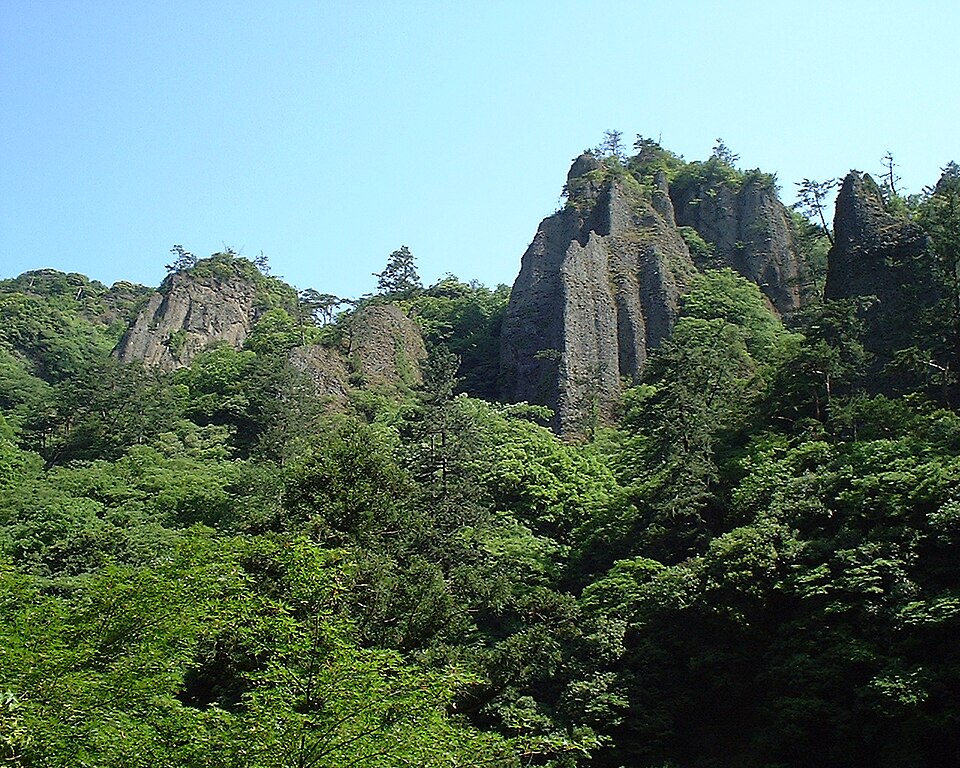 Fayl:Tachikue-gorge.JPG