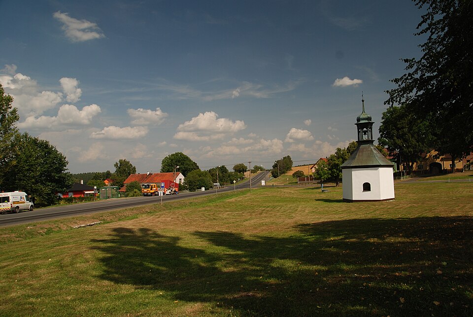 Fayl:Benesovice kaplicka03.JPG