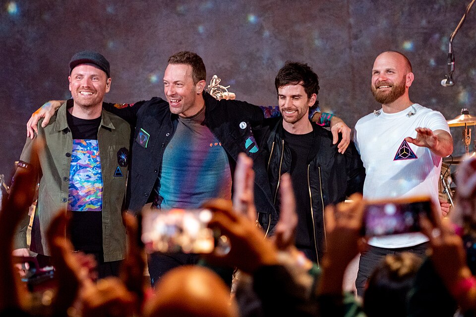 Fayl:ColdplayBBC071221 (cropped).jpg