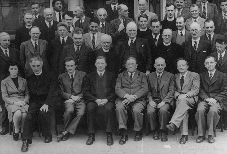 Fayl:DIAS 1942 photo.jpg