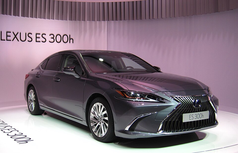 Fayl:Lexus ES 300h.jpg