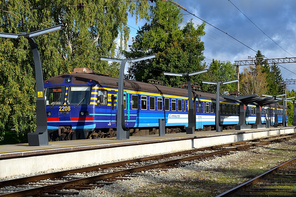 Fayl:Riisipere raudteejaam 2011.jpg