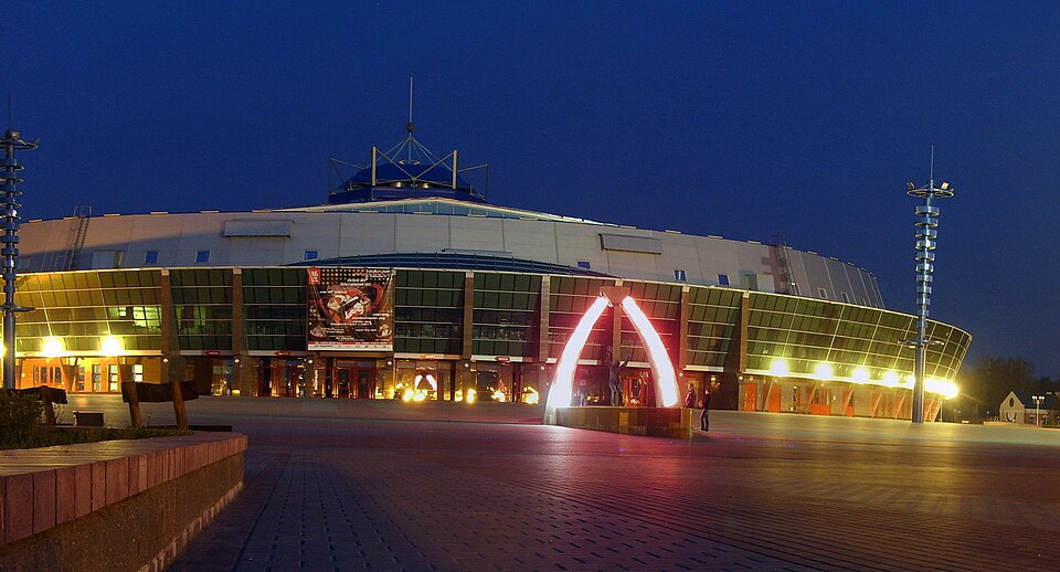 Fayl:Ледовый дворец Бобруйск.jpg