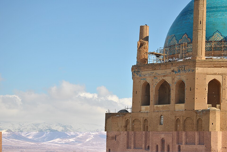 Fayl:Dome of Soltaniyeh, 2010.jpg