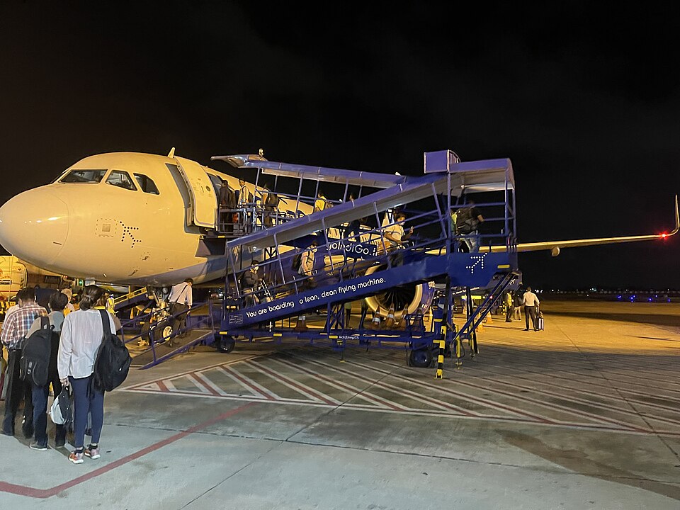 Fayl:IndiGo-Boarding.jpg
