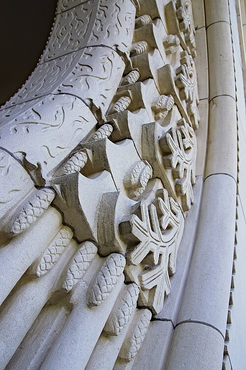 Fayl:La-Chaux-de-fonds-architecture-detail-1.jpg