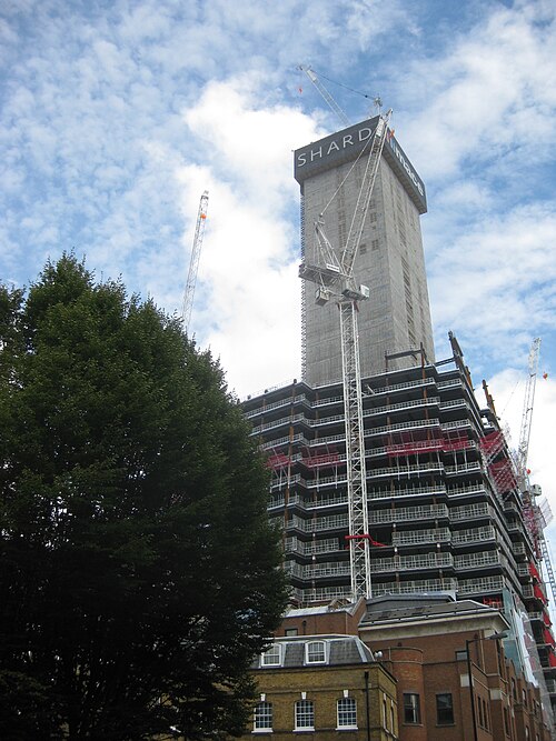 Fayl:Shard London Bridge July 2010.jpg