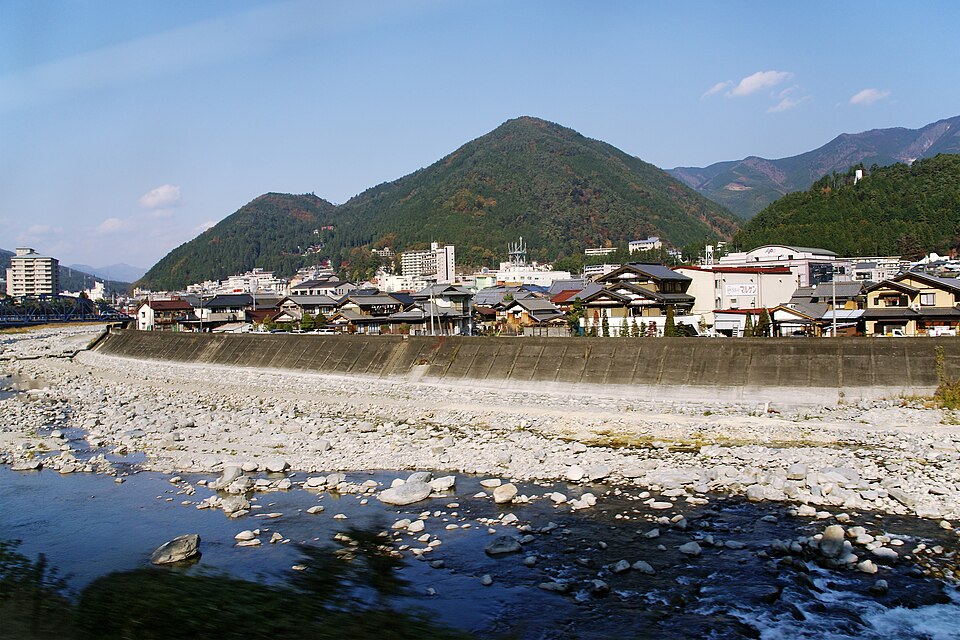 Fayl:Gero-onsen01s3200.jpg