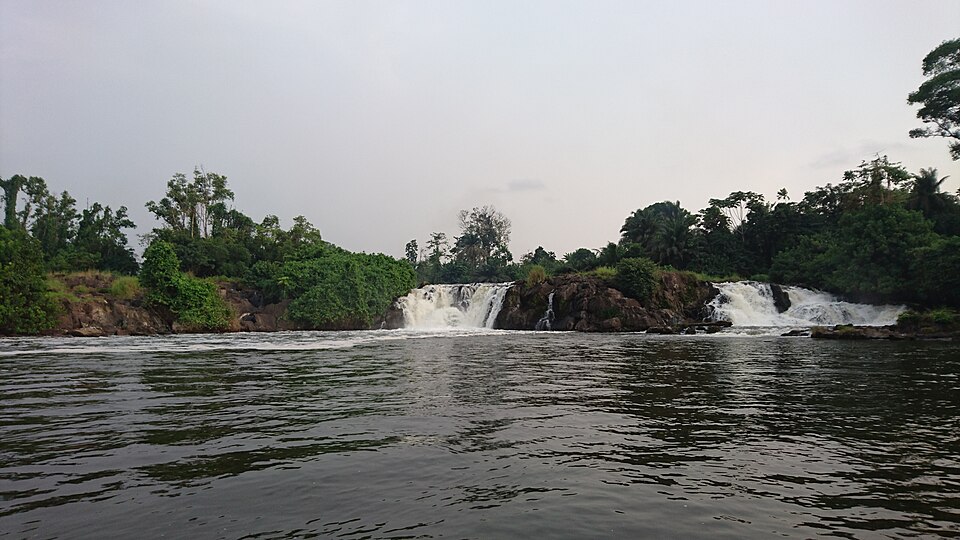 Fayl:Lobe Waterfalls.jpg