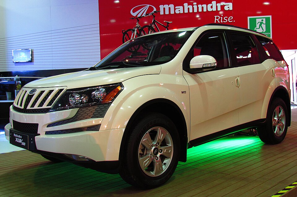 Fayl:Mahindra XUV 500 W6 2013.jpg