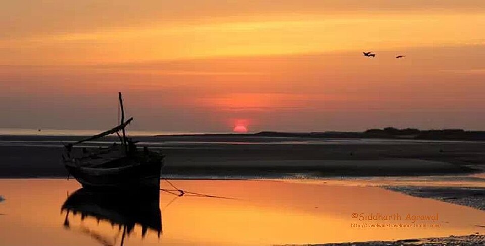 Fayl:Mandavi Beach Sunset.jpg