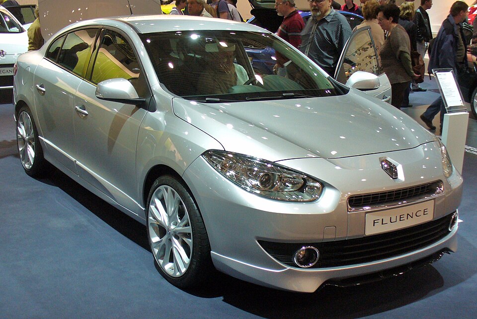Fayl:Renault Fluence.JPG