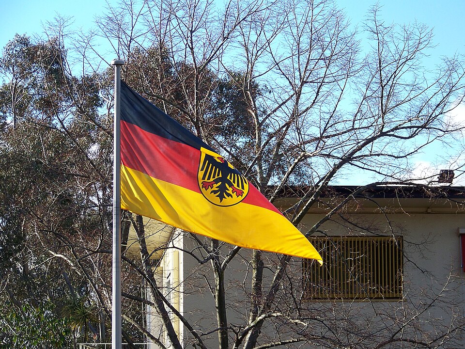 Fayl:State flag of Germany.jpg