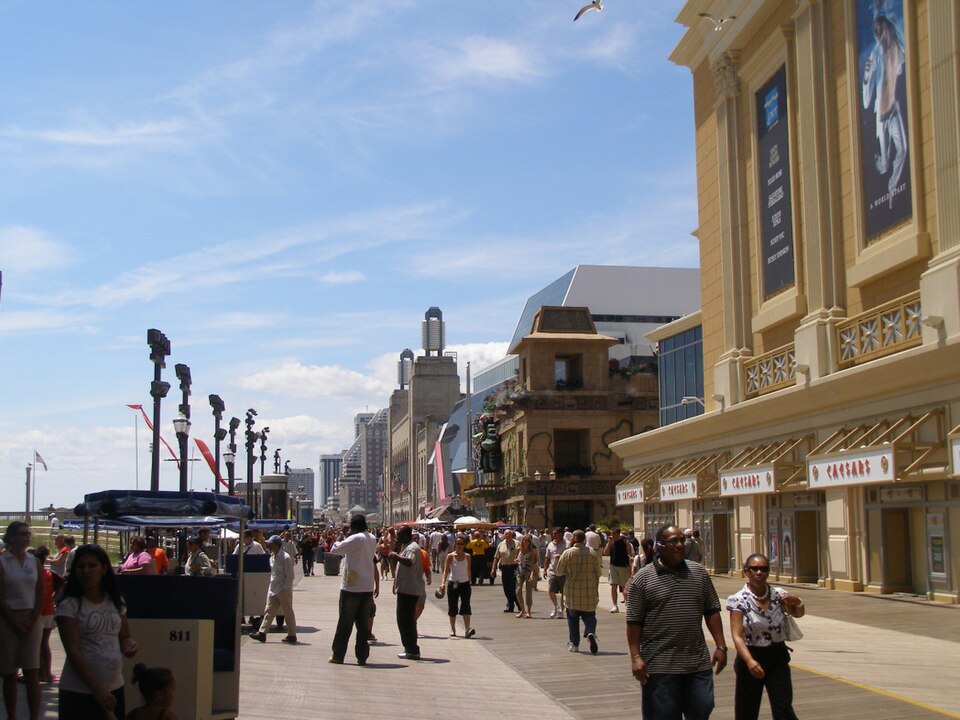 Fayl:AC boardwalk.jpg