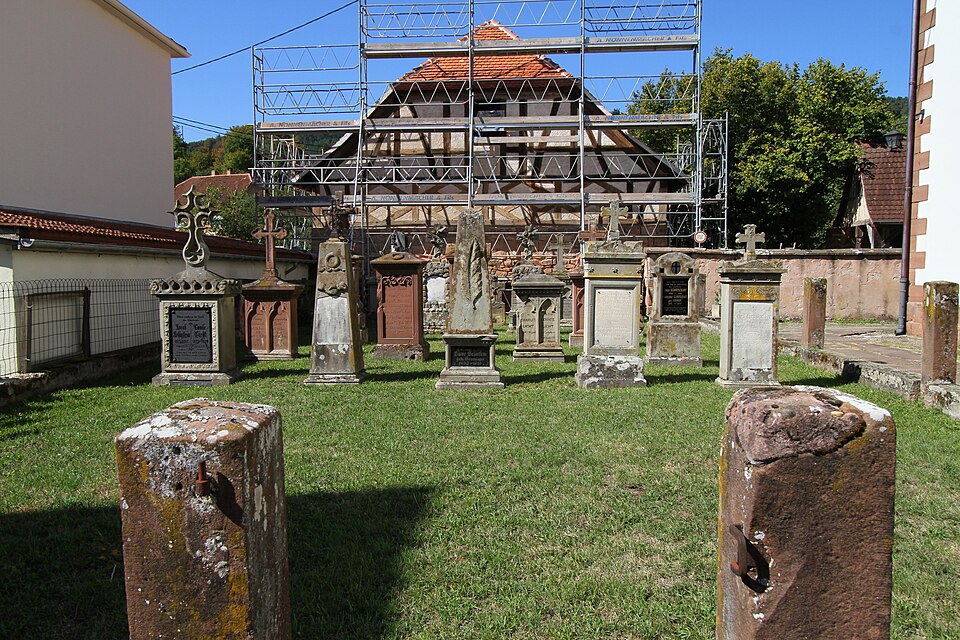 Fayl:Lembach-protestantische Kirche-16-Friedhof-gje.jpg