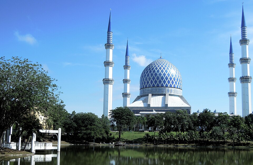 Fayl:SA-masjid-sultan-salahuddin-tasik.jpg