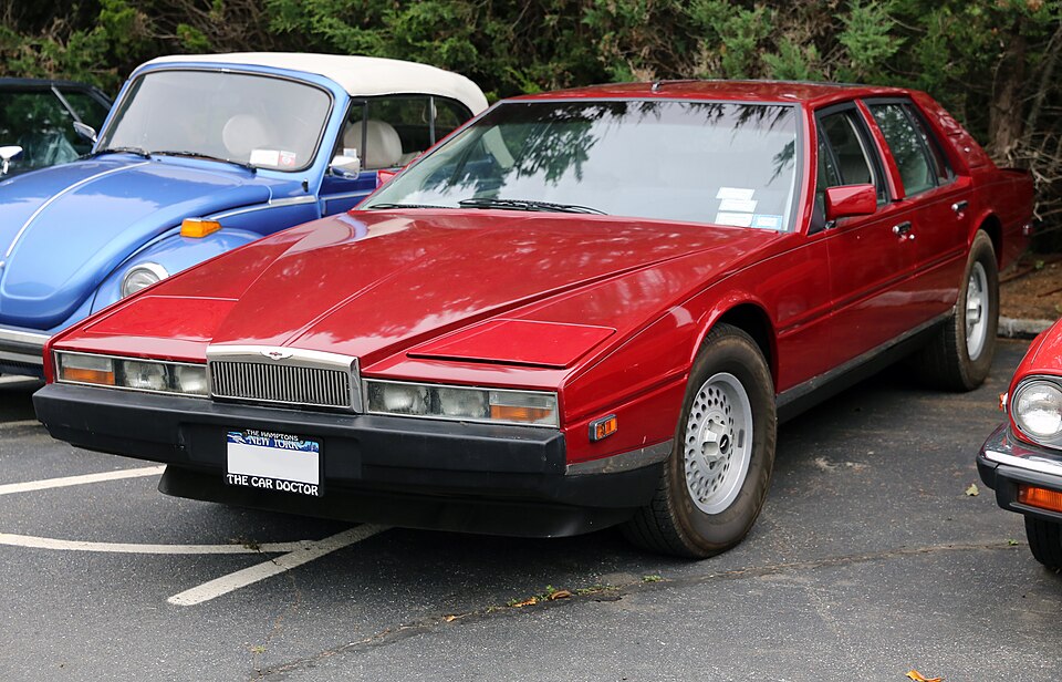 Fayl:1984 Aston Martin Lagonda (11720661564).jpg