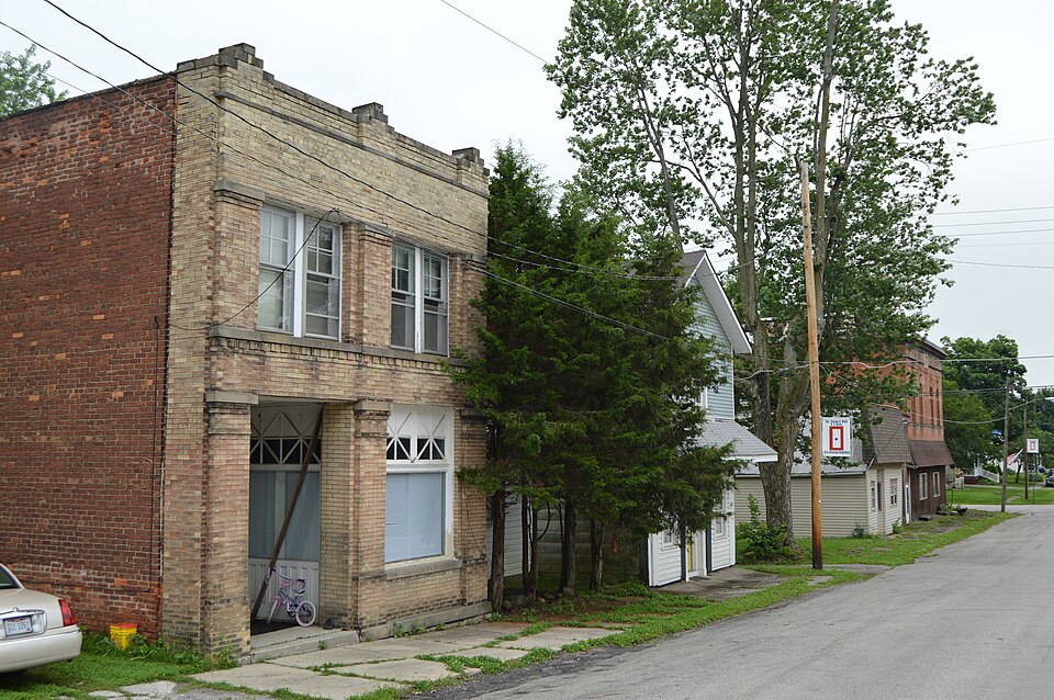 Fayl:High below Sugar, Lafayette.jpg