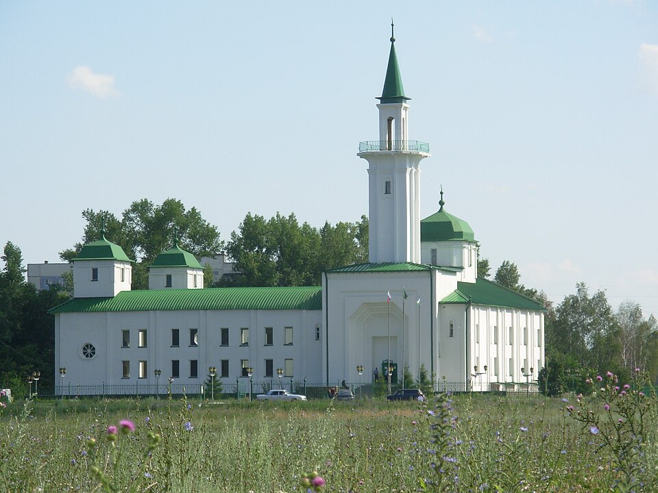 Fayl:Mechet Salavat.JPG