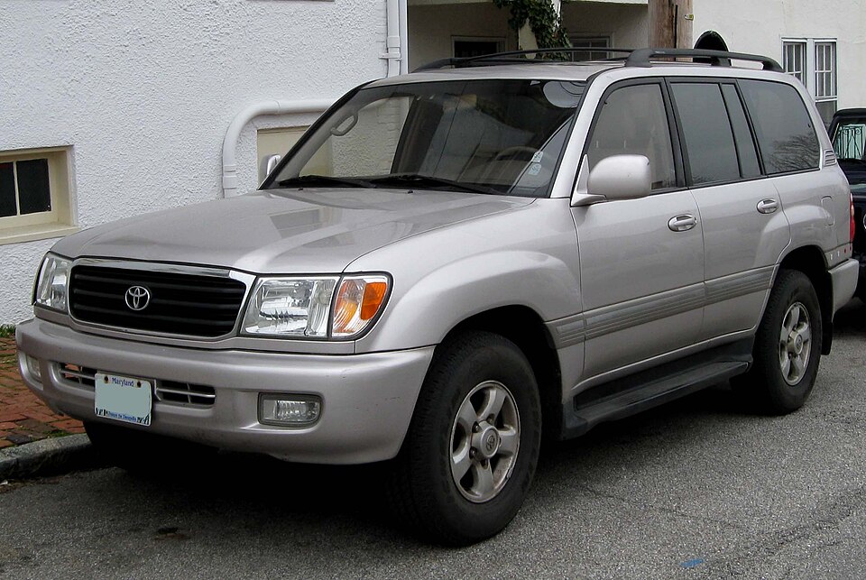 Fayl:Toyota Land Cruiser -- 03-11-2010.jpg