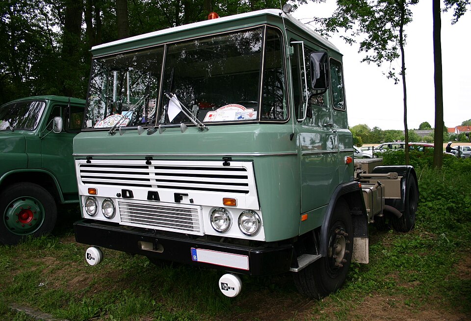 Fayl:DAF 2600 truck - 220505.jpg