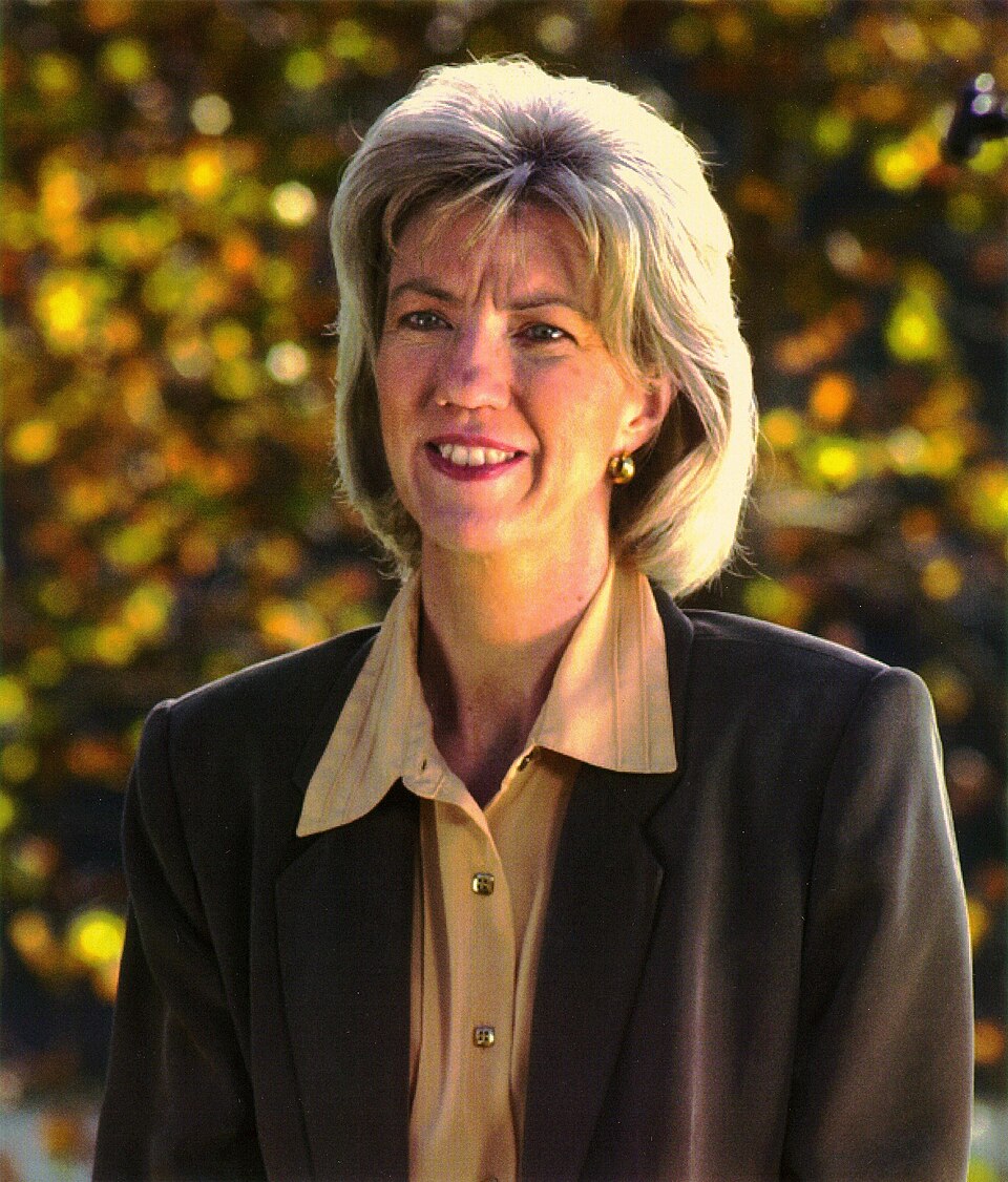 Fayl:Gale Norton.jpeg