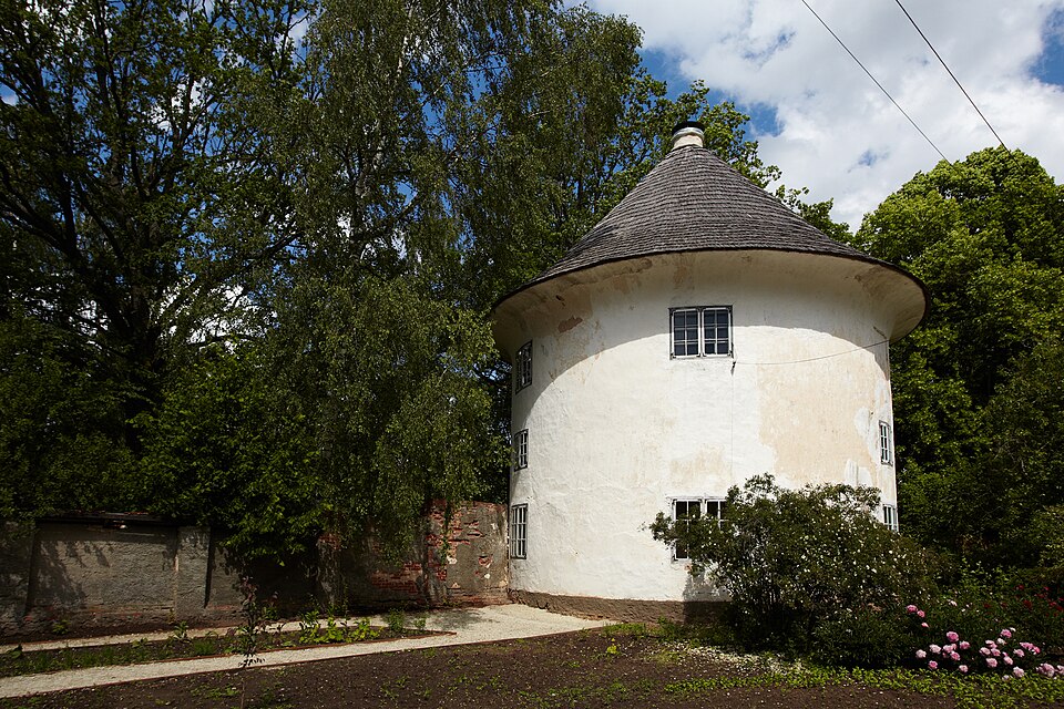 Fayl:Vana-Antsla mõisa kärnerimaja 2012-06.jpg