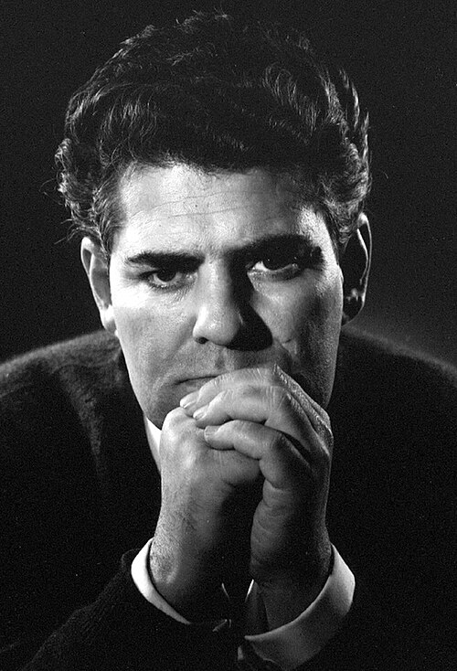 Fayl:Ahmad Shamlou - 2.jpg