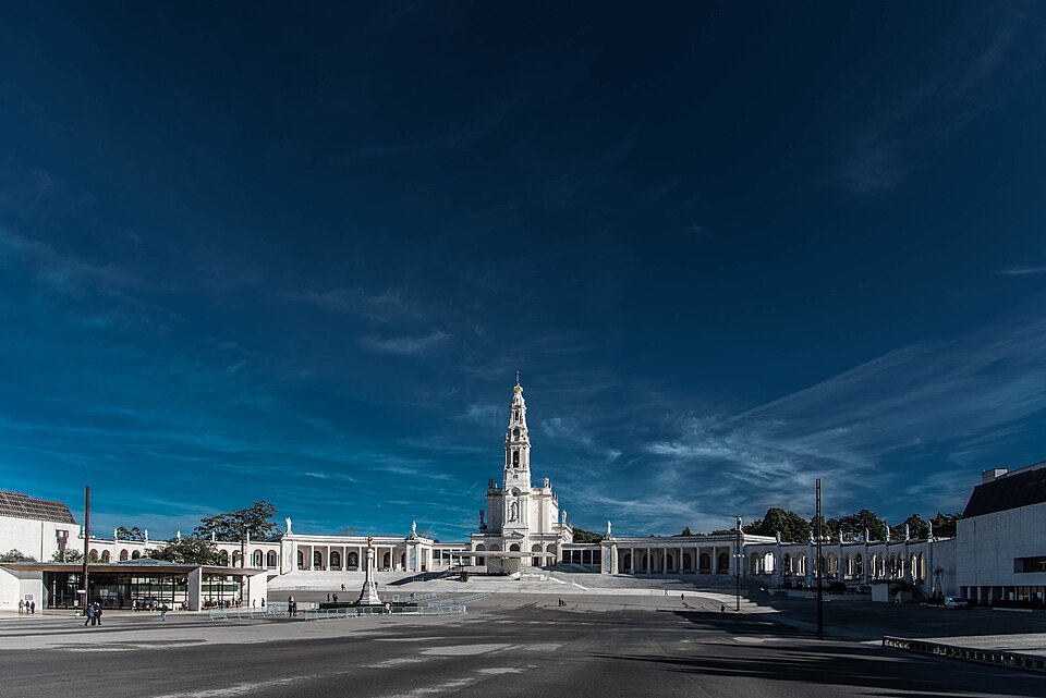 Fayl:Fátima -i---i- (40991071371).jpg