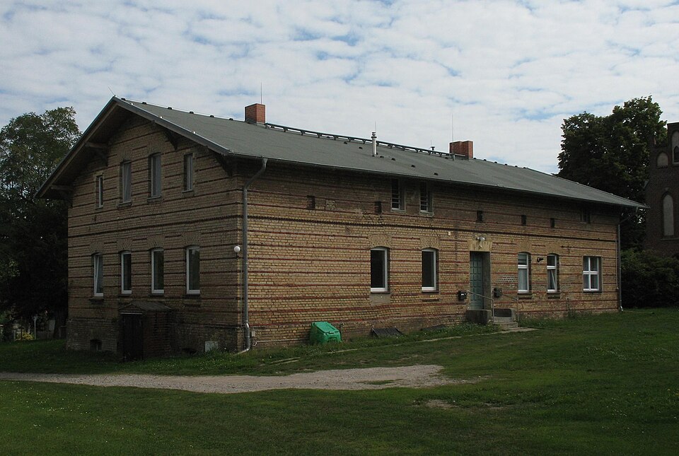 Fayl:Linum rectory.jpg