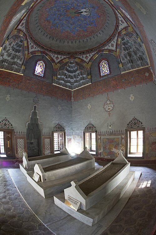 Fayl:Shirin Hatun tomb 8014.jpg