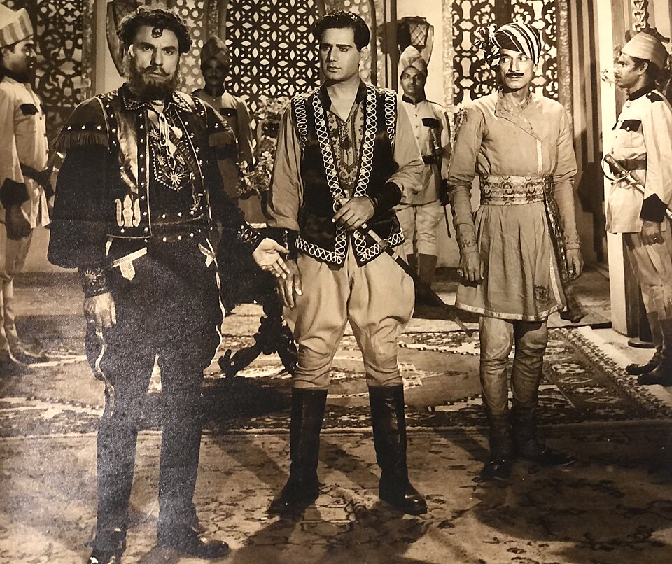 Fayl:Trilok Kapoor on set.jpg