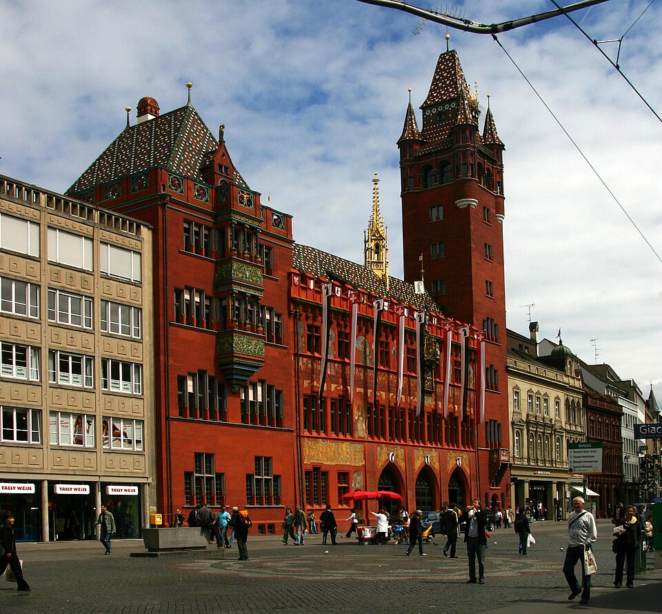 Fayl:Basel-Rathaus-12-gje.jpg