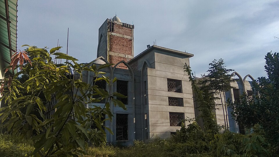 Fayl:CVASU farm based campus 5.jpg