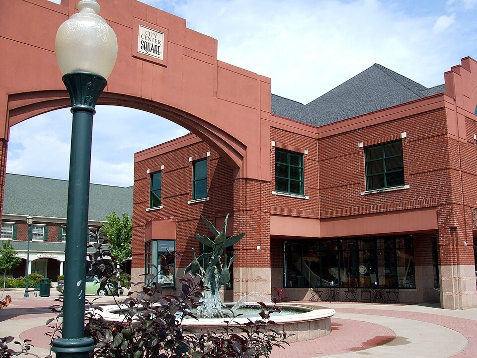 Fayl:City Center Square.jpg