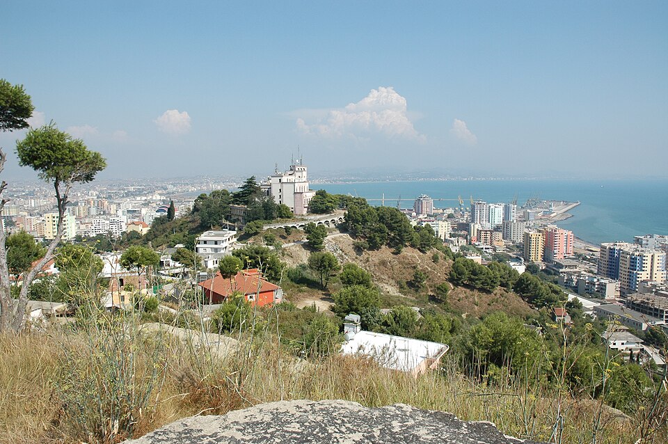 Fayl:Durrës Albania.jpg